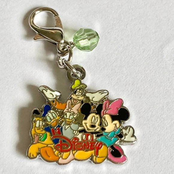 Vintage Disney Fabulous Fab 5 Charm Mickey Minnie Goofy Pluto Donald Daisy Duck - Picture 6 of 9